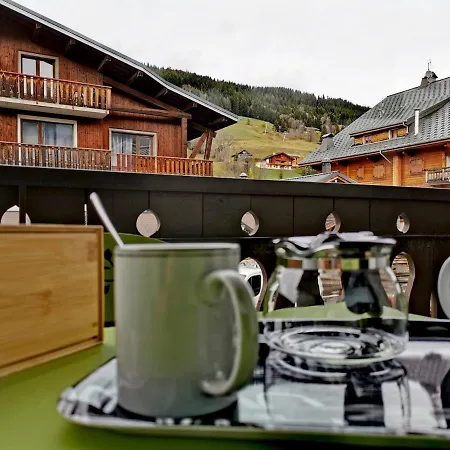 Renove Avec Kitchenette, Balcon Et Wifi - Fr-1-598-84 Les Gets