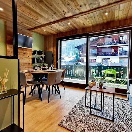 Rénové Avec Kitchenette, Balcon Et Wifi - Fr-1-598-84 Les Gets