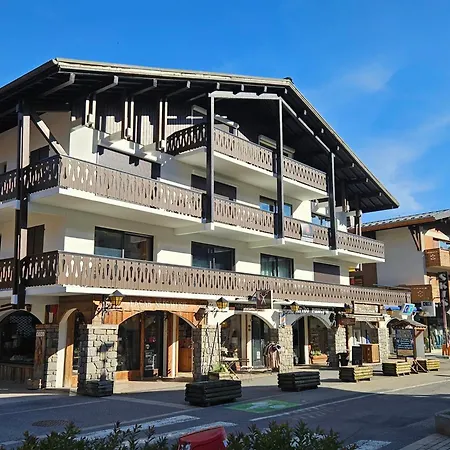Renove Avec Kitchenette, Balcon Et Wifi - Fr-1-598-84 Apartment Les Gets